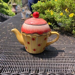 Home Essentials & Beyond teapot